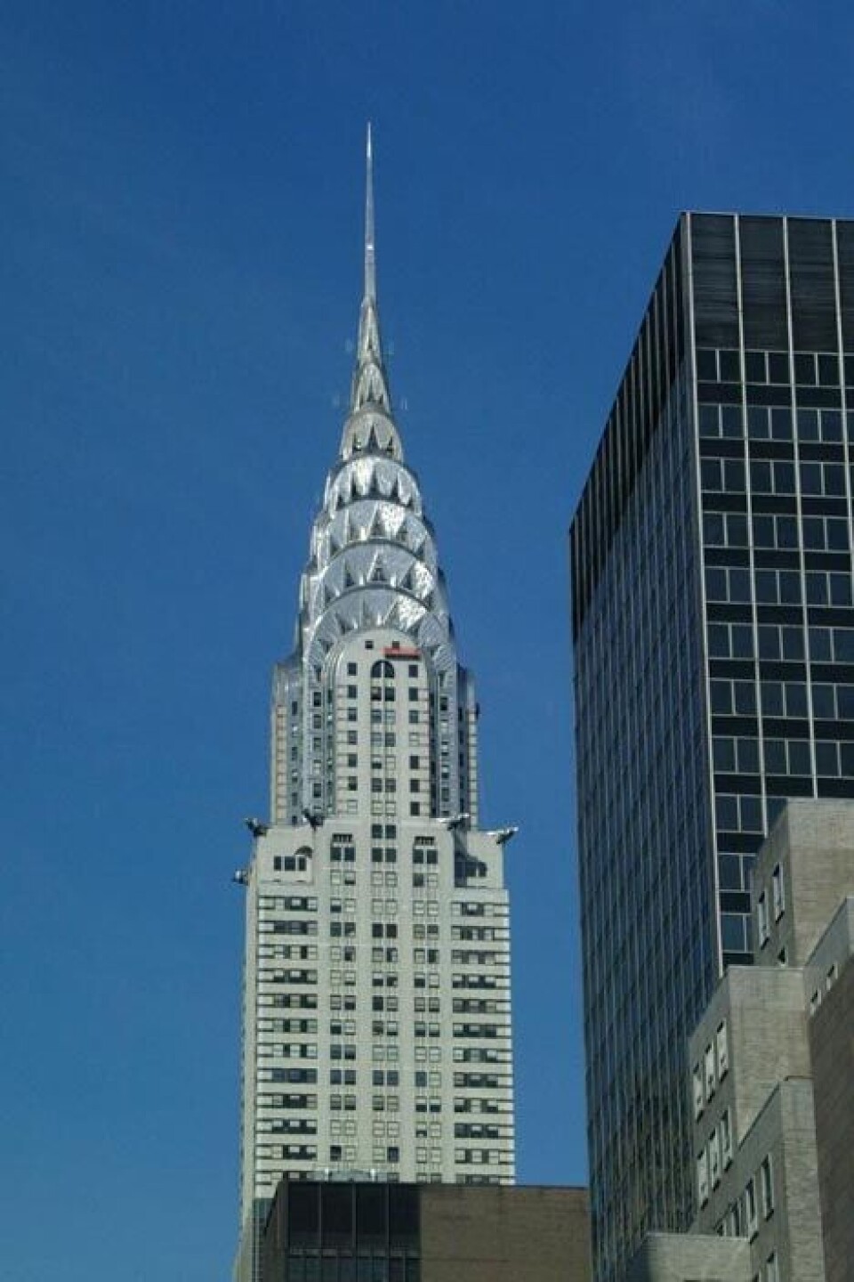 Chrylser Building har lite med bil å gjøre. Foto: FreeFoto.com Chrylser Building har lite med bil å gjøre. Foto: FreeFoto.com