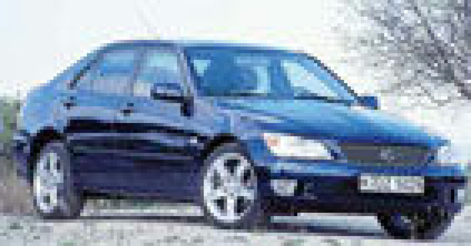 Lexus IS200