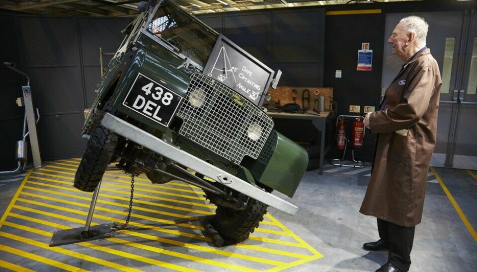 Land Rover Defender 2.000.000Arthur Goddard på besøk i Solihull