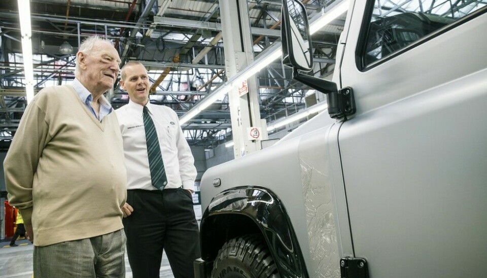 Land Rover Defender 2.000.000Arthur Goddard på besøk i Solihull