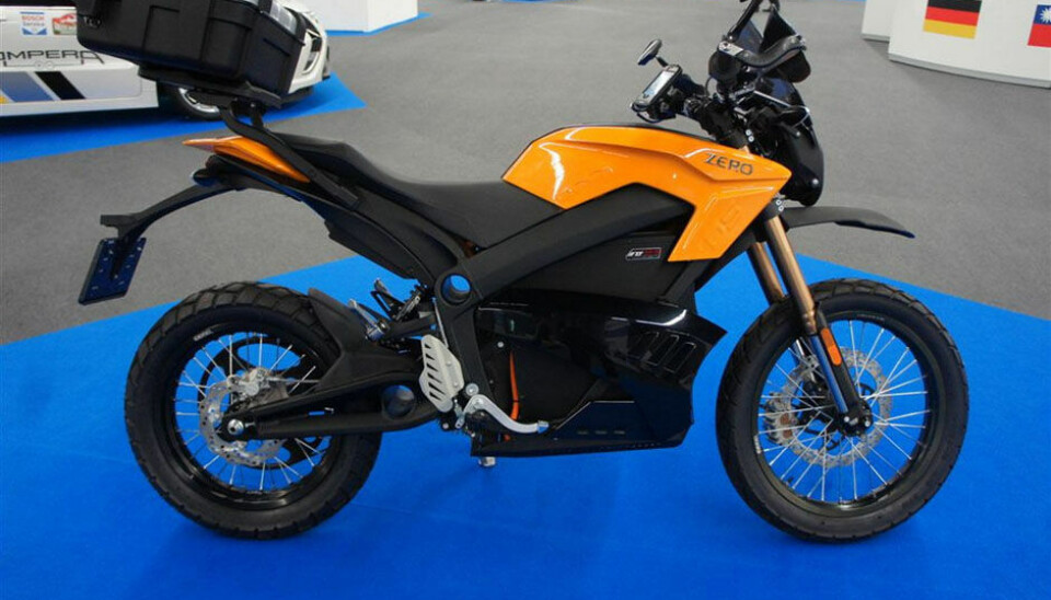 Automechanika 2014Zero heter elsykkelen, nesten 60 hk, og kjører du virkelig fort har den en rekkevidde på ca. 150 km. Da er du likevel så sliten i hekken at en lading er velkommen. Foto: Jon Winding-Sørensen