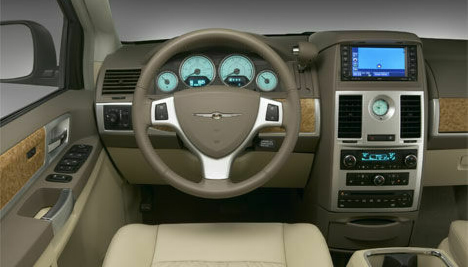 Chrysler / Dodge minivan
