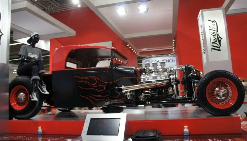 Automechanika 2014Würth vil vi skal oppdage dem på nytt. Gjerne, når de viser sånn innsats. Funnycar og kul logo. Foto: Jon Winding-Sørensen