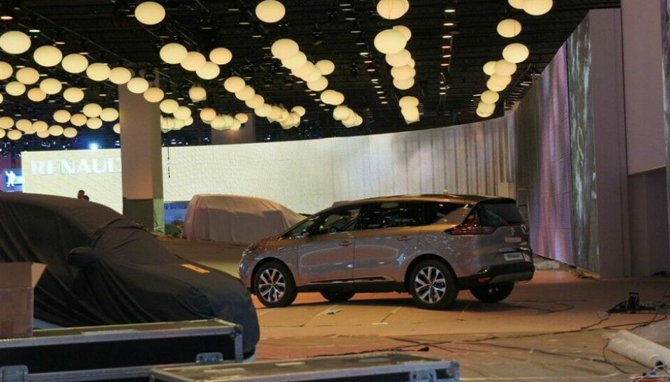 Sniktitt på Paris-utstillingenKan ny Espace hjelpe Renault ut av mørket? Foto: Jon Winding-Sørensen