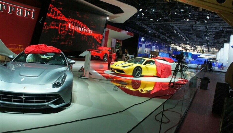 Sniktitt på Paris-utstillingenHos Ferrari er det mye som skal avdukes, men ikke før i morgen. En sniktitt får lov å ta da. Foto: Jon Winding-Sørensen