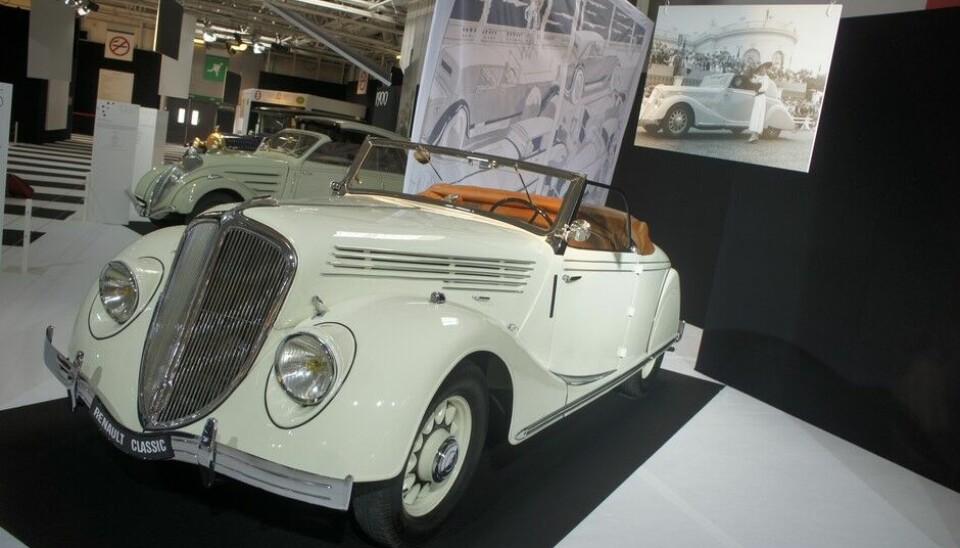 Paris 2014: Bil og moteRenaults Viva Gran Sport Cabriolet, midt på 30-tallet, populær på Elegance-oppvisninger.