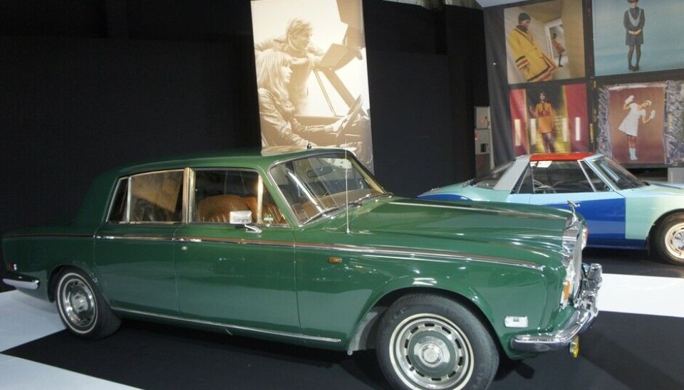 Paris 2014: Bil og moteHer er en Rolls-Royce Silver Shadow med helt klar moteforbindelse. Den har vært eid av Yves St. Laurent. Paris 2014: Bil og moteHer er en Rolls-Royce Silver Shadow med helt klar moteforbindelse. Den har vært eid av Yves St. Laurent.