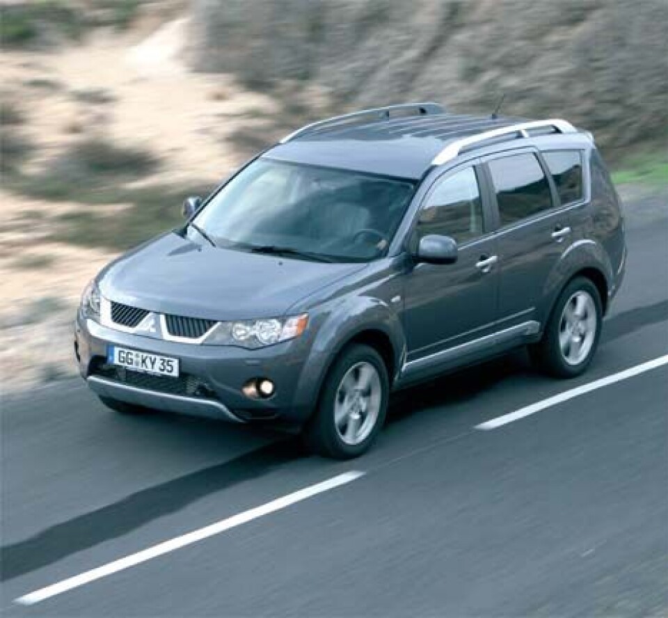 Mitsubishi Outlander Mitsubishi Outlander