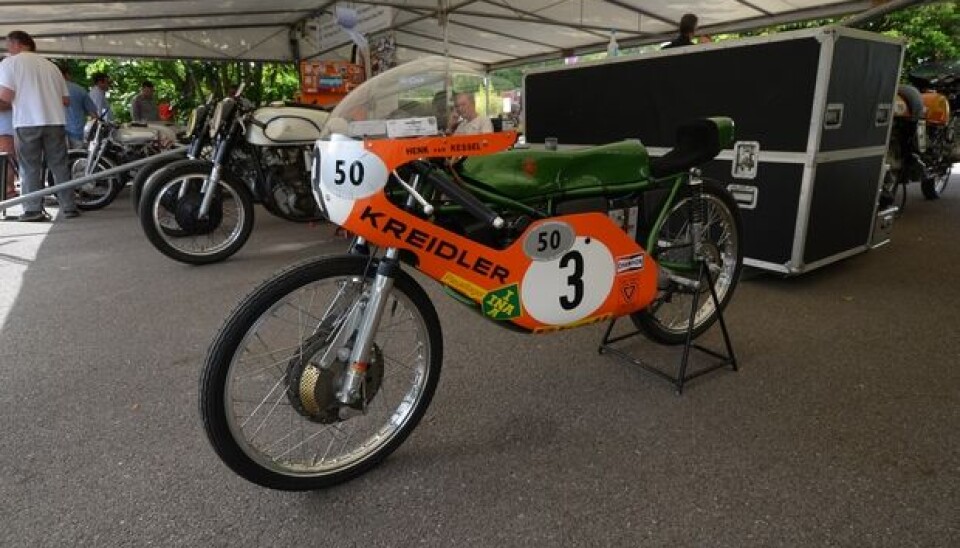 Goodwood Festival of Speed 2012Dette er kanskje den slankeste motorsykkelen jeg har sett. En uhyre lett 50-kubikker, med 17 hestekrefter ved 14.000 omdreininger! 1973 Kreidler Van Veen Goodwood Festival of Speed 2012Dette er kanskje den slankeste motorsykkelen jeg har sett. En uhyre lett 50-kubikker, med 17 hestekrefter ved 14.000 omdreininger! 1973 Kreidler Van Veen