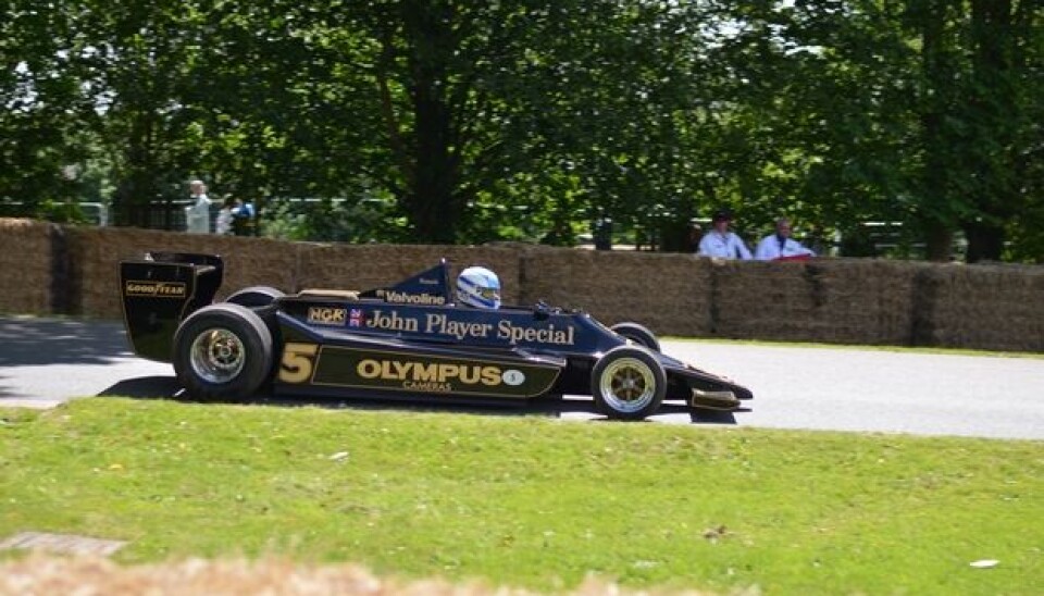 Goodwood Festival of Speed 20121978-modell Lotus 79 på vei opp Goodwood-bakken. Goodwood Festival of Speed 20121978-modell Lotus 79 på vei opp Goodwood-bakken.