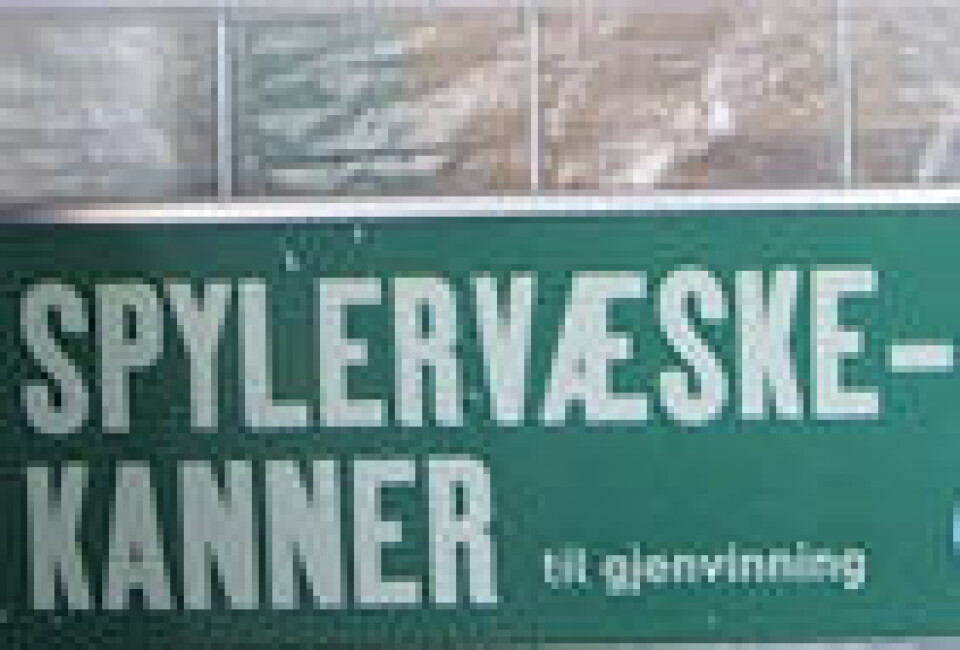 Spylervæskekanner gjenvinnes
