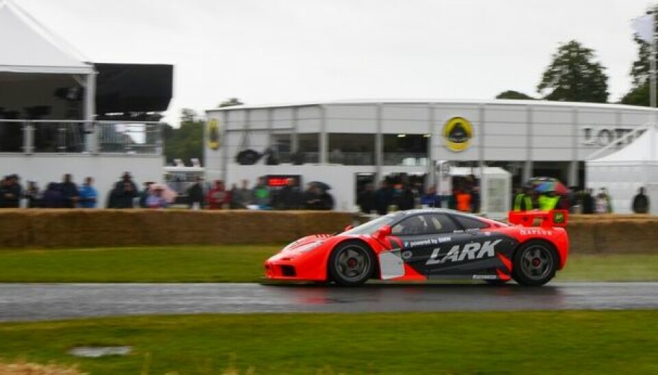 Goodwood Festival of Speed 20121996 Lark McLaren F1 GTR underveis i bakkeløpet.