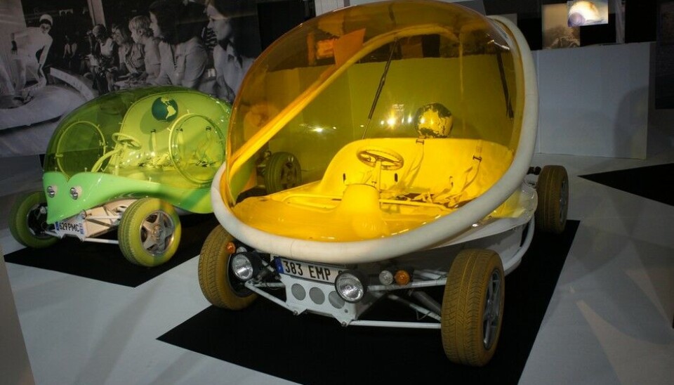 Paris 2014: Bil og moteMotedronningen Cocqueline Courrèges er blant dem som skal redde verden, så allerede i 1969 designet hun sin første elbil. Tre slike har det blitt til sammen. Bilene har ofte deltatt på motevisningene hennes. Paris 2014: Bil og moteMotedronningen Cocqueline Courrèges er blant dem som skal redde verden, så allerede i 1969 designet hun sin første elbil. Tre slike har det blitt til sammen. Bilene har ofte deltatt på motevisningene hennes.