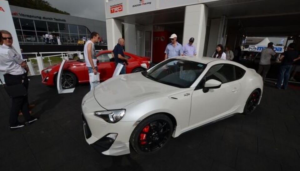 Goodwood Festival of Speed 2012Toyota GT86 TRD. Stylingkitet skal gjøre den tøffere - nytt eksosanlegg gjør den 10 hestekrefter mer effektiv. Kommer i salg i Storbritannia om ikke lenge. Goodwood Festival of Speed 2012Toyota GT86 TRD. Stylingkitet skal gjøre den tøffere - nytt eksosanlegg gjør den 10 hestekrefter mer effektiv. Kommer i salg i Storbritannia om ikke lenge.
