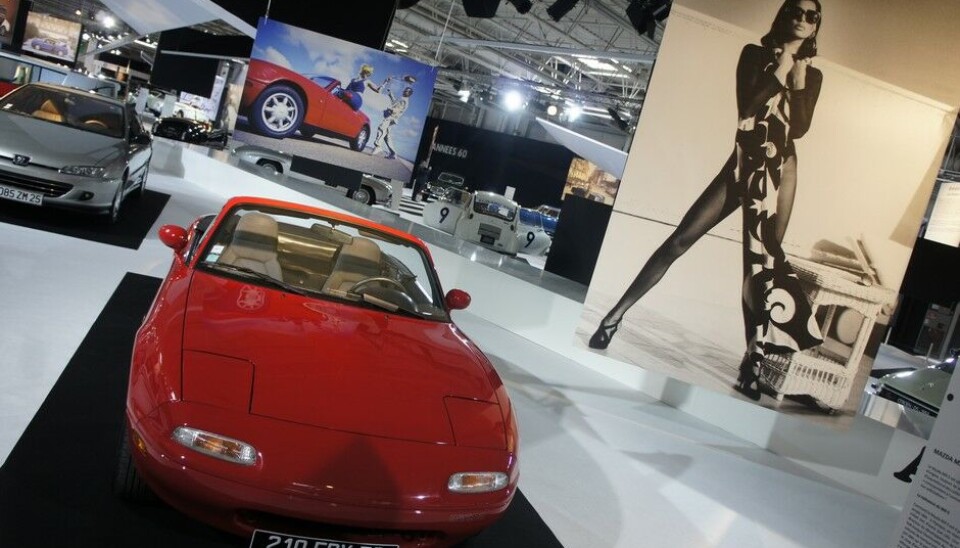 Paris 2014: Bil og moteDen første Mazda MX5 Paris 2014: Bil og moteDen første Mazda MX5