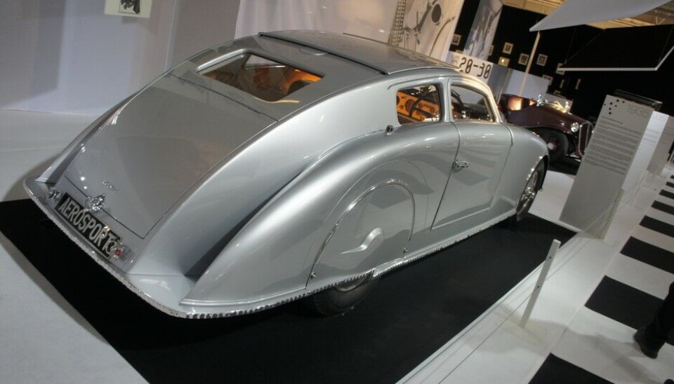 Paris 2014: Bil og moteDette er Voisins futuristiske Aerosport fra Paris-utstillingen 1935. Bilen ble innredet av Hermes som også fremstilte skreddersydd spesialbagasje til denne enestående bilen. Paris 2014: Bil og moteDette er Voisins futuristiske Aerosport fra Paris-utstillingen 1935. Bilen ble innredet av Hermes som også fremstilte skreddersydd spesialbagasje til denne enestående bilen.