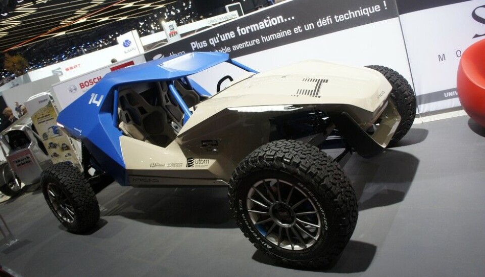 Sbarro i GenèveDette er litt ekte Sbarro igjen. En off-road buggy han kaller Arcad med V8 motor fra en Cadillac og seriøse terrengdekk fra Goodrich. (Foto: Jon Winding-Sørensen) Sbarro i GenèveDette er litt ekte Sbarro igjen. En off-road buggy han kaller Arcad med V8 motor fra en Cadillac og seriøse terrengdekk fra Goodrich. (Foto: Jon Winding-Sørensen)