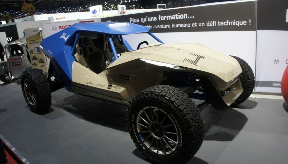 Sbarro i GenèveDette er litt ekte Sbarro igjen. En off-road buggy han kaller Arcad med V8 motor fra en Cadillac og seriøse terrengdekk fra Goodrich. (Foto: Jon Winding-Sørensen) Sbarro i GenèveDette er litt ekte Sbarro igjen. En off-road buggy han kaller Arcad med V8 motor fra en Cadillac og seriøse terrengdekk fra Goodrich. (Foto: Jon Winding-Sørensen)