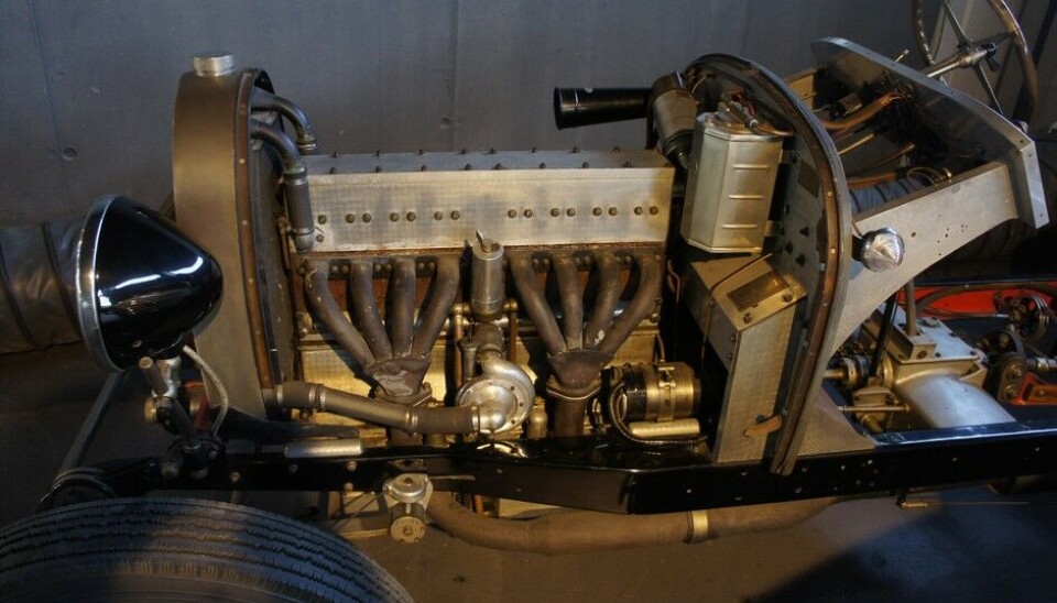 PantheonEn Fiat 500 parkert ved siden av chassiset til en Bugatti 44. De ser også ut som de venter på noe. (Foto: Jon Winding-Sørensen) PantheonEn Fiat 500 parkert ved siden av chassiset til en Bugatti 44. De ser også ut som de venter på noe. (Foto: Jon Winding-Sørensen)