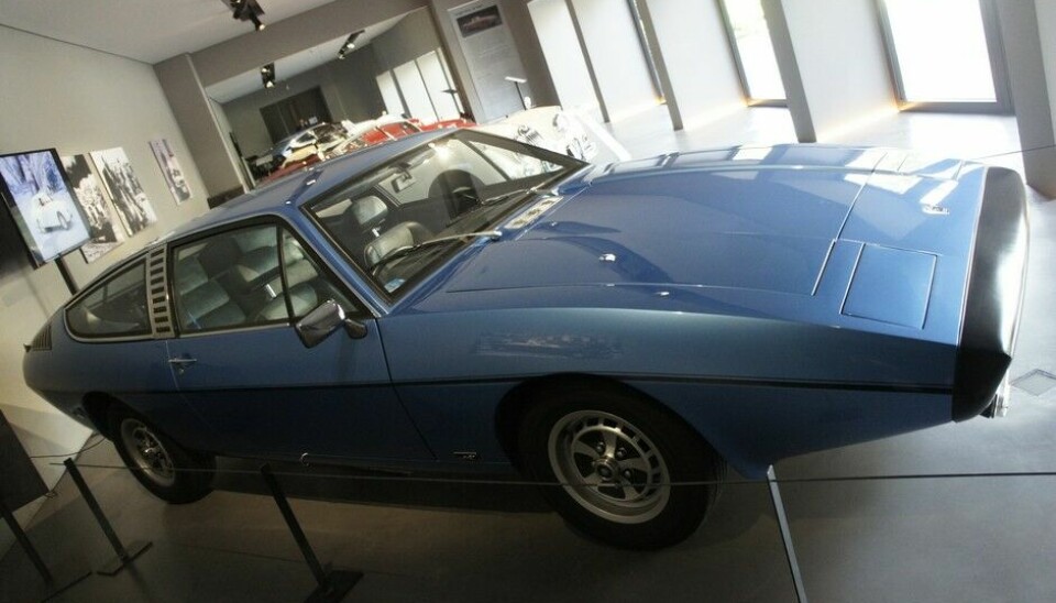 Museum Art & CarsEn underlig en. Den klassiske karosseriprodusenten Owen ville plutselig bygge en serie Lamborghini Espada-lignende spesialmodeller på XJ6. Det ble med tre eksemplarer. Dette karosseriet er fra 1982 og ble bygget på en bil fra 1972.  Foto: Jon Winding-Sørensen