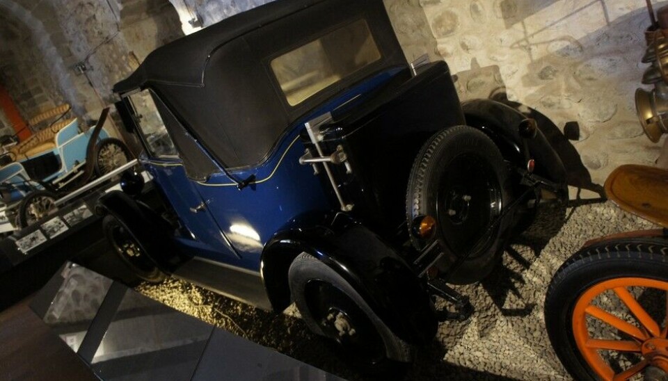 GrandsonEn Mathis fra 1927 var en typisk liten franskmann. Fabrikken ble senere koblet opp mot Ford, og bygde Matford. (Foto: Jon Winding-Sørensen) GrandsonEn Mathis fra 1927 var en typisk liten franskmann. Fabrikken ble senere koblet opp mot Ford, og bygde Matford. (Foto: Jon Winding-Sørensen)