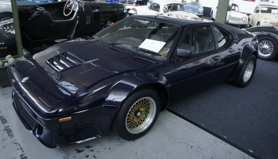 Galleri ToffenNye rader, men nesten alle er verdt å stanse opp ved, en Flaminia, en Jaguar XJ220, en BMW M1 med litt herpa front, en Austin Healey. Foto: Jon Winding-Sørensen Galleri ToffenNye rader, men nesten alle er verdt å stanse opp ved, en Flaminia, en Jaguar XJ220, en BMW M1 med litt herpa front, en Austin Healey. Foto: Jon Winding-Sørensen