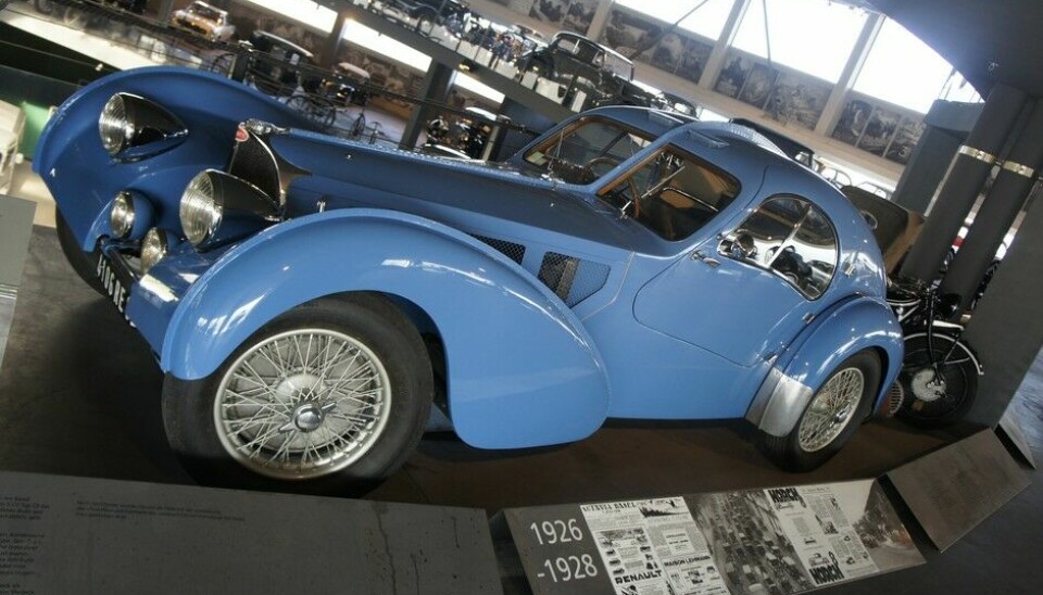 Pantheon... og en Bugatti Atlantic er også ganske karakteristisk. Men hvem garanterer at den er'ekte»? (Foto: Jon Winding-Sørensen)