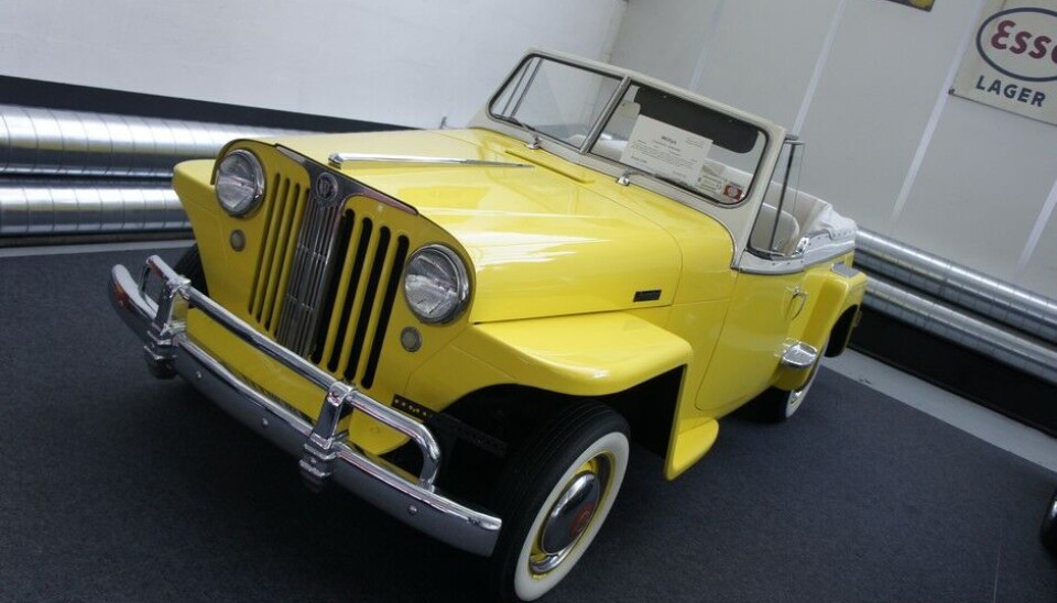 Galleri ToffenEn Willys Jeepster lyser opp med påskefargen sin. 1948, nyrestaurert i fjor, med fastpris 30.000 francs. Foto: Jon Winding-Sørensen Galleri ToffenEn Willys Jeepster lyser opp med påskefargen sin. 1948, nyrestaurert i fjor, med fastpris 30.000 francs. Foto: Jon Winding-Sørensen
