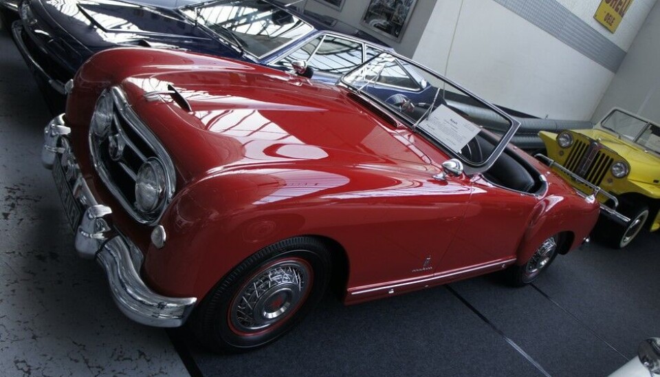 Galleri ToffenOgså en attraktiv amerikaner. Nash 1953, rekkesekser på 140 hk, bygget i samarbeid med engelske Healey og utstyrt med karosseri fra Pininfarina. Foto: Jon Winding-Sørensen Galleri ToffenOgså en attraktiv amerikaner. Nash 1953, rekkesekser på 140 hk, bygget i samarbeid med engelske Healey og utstyrt med karosseri fra Pininfarina. Foto: Jon Winding-Sørensen