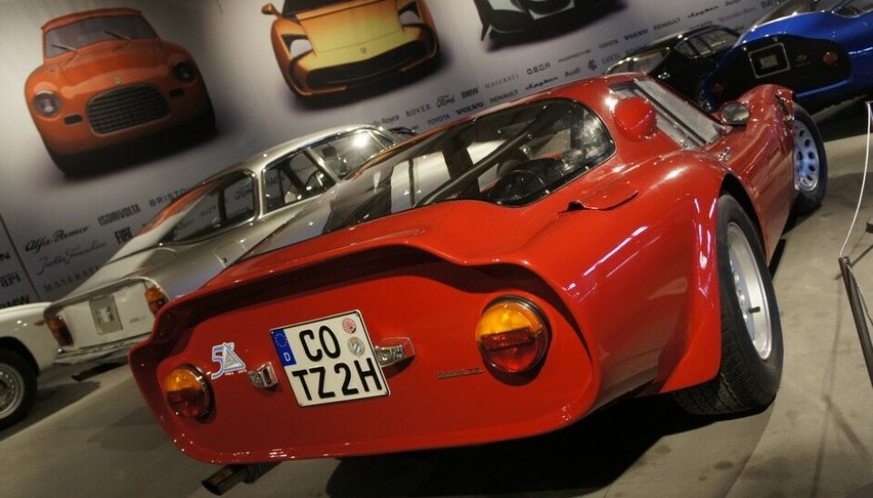 PantheonDette var starten på TZ-modellene. T for Tubolare rørgitterchassis. TZ 1 ble bygget i 102 eksemplarer, den blå er nr. 8 fra 1964. TZ 2 var jo enda råere. (Foto: Jon Winding-Sørensen) PantheonDette var starten på TZ-modellene. T for Tubolare rørgitterchassis. TZ 1 ble bygget i 102 eksemplarer, den blå er nr. 8 fra 1964. TZ 2 var jo enda råere. (Foto: Jon Winding-Sørensen)