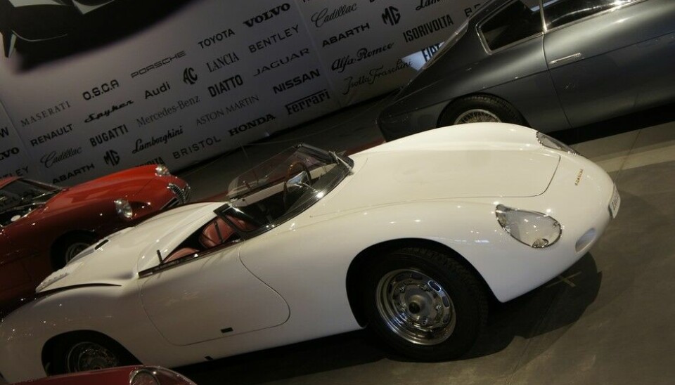 PantheonI 1957 fikk Zagato bestilling på et spesialkarosseri på en Porsche 356. For ikke mange år siden ble det produsert en meget kort serie av den samme designen, som en'Sanction II» versjon. (Foto: Jon Winding-Sørensen)