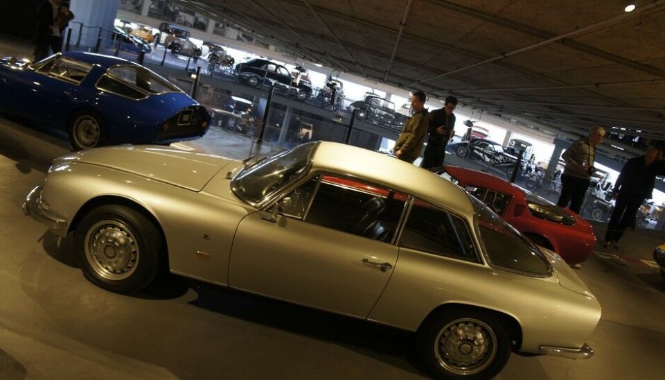 PantheonMen her er vi inne på klassisk Zagato igjen. Alfa Romeo 2600 SZ. Den kom i 1965 med trimmet motor i forhold til utgangspunktet. 105 slike ble solgt. (Foto: Jon Winding-Sørensen) PantheonMen her er vi inne på klassisk Zagato igjen. Alfa Romeo 2600 SZ. Den kom i 1965 med trimmet motor i forhold til utgangspunktet. 105 slike ble solgt. (Foto: Jon Winding-Sørensen)