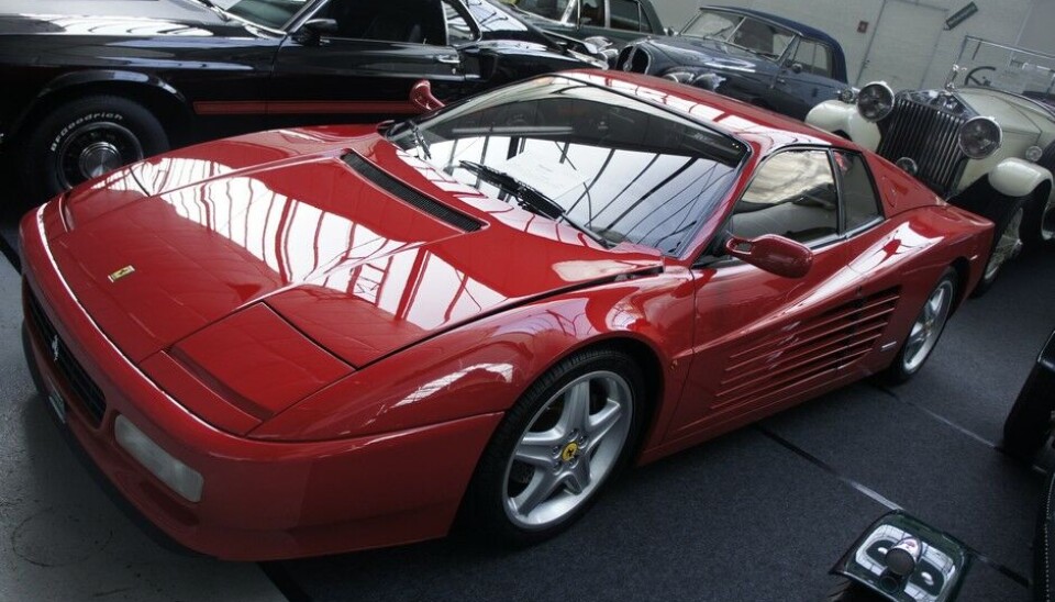 Galleri ToffenOg som et skikkelig kontrapunkt til den lette Rileyen, en Ferrari 512 Testa Rossa. Den har gått 36.500 km siden den ble født i 1994. Pris: 148.000 CHF. Foto: Jon Winding-Sørensen Galleri ToffenOg som et skikkelig kontrapunkt til den lette Rileyen, en Ferrari 512 Testa Rossa. Den har gått 36.500 km siden den ble født i 1994. Pris: 148.000 CHF. Foto: Jon Winding-Sørensen