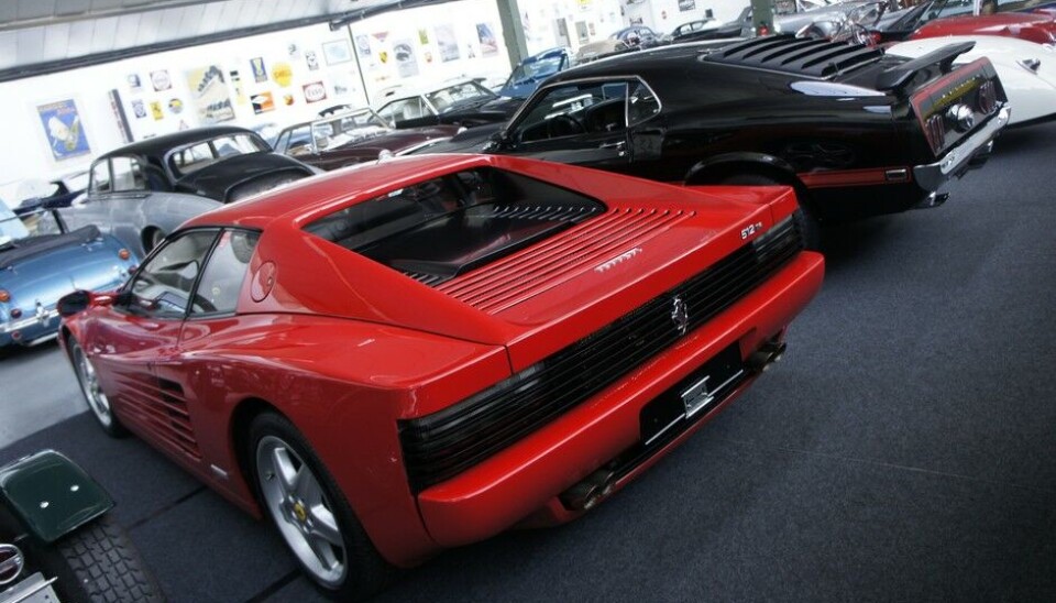 Galleri ToffenOg som et skikkelig kontrapunkt til den lette Rileyen, en Ferrari 512 Testa Rossa. Den har gått 36.500 km siden den ble født i 1994. Pris: 148.000 CHF. Foto: Jon Winding-Sørensen Galleri ToffenOg som et skikkelig kontrapunkt til den lette Rileyen, en Ferrari 512 Testa Rossa. Den har gått 36.500 km siden den ble født i 1994. Pris: 148.000 CHF. Foto: Jon Winding-Sørensen