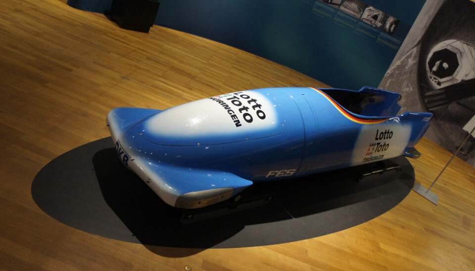 Zeppelin MuseumOg selvfølgelig må også bob-en være strømlinjet. Utviklet i vindtunnel, 150 km/t og gullmedalje i Salt Lake City, 2002. (Foto: Jon Winding-Sørensen) Zeppelin MuseumOg selvfølgelig må også bob-en være strømlinjet. Utviklet i vindtunnel, 150 km/t og gullmedalje i Salt Lake City, 2002. (Foto: Jon Winding-Sørensen)