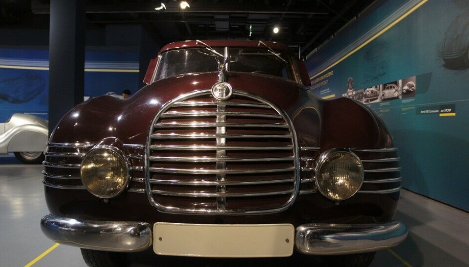 Zeppelin MuseumOgså Auto Union-merket Horch fikk strømlinjekarosserier etter hvert. Dette ble vist på Berlin-utstillingen i 1939 og vi kan tydelig se hvor etterkrigstidens DKW/IFA fikk sin inspirasjon. (Foto: Jon Winding-Sørensen) Zeppelin MuseumOgså Auto Union-merket Horch fikk strømlinjekarosserier etter hvert. Dette ble vist på Berlin-utstillingen i 1939 og vi kan tydelig se hvor etterkrigstidens DKW/IFA fikk sin inspirasjon. (Foto: Jon Winding-Sørensen)
