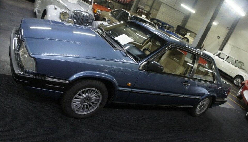 Galleri ToffenDenne 780 Volvoen med Bertone-karosseri, 1987, kostet bare 22.000 CHF men med 100.000 på klokka.'Fantastisk originalstand». Foto: Jon Winding-Sørensen Galleri ToffenDenne 780 Volvoen med Bertone-karosseri, 1987, kostet bare 22.000 CHF men med 100.000 på klokka.'Fantastisk originalstand». Foto: Jon Winding-Sørensen
