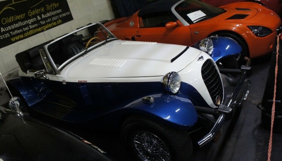 Galleri ToffenSå plutselig, noe så forskjellig som Panther Kallista på Vauxhall-basis, og Opel (Vauxhall) GT på Lotus-basis. Foto: Jon Winding-Sørensen Galleri ToffenSå plutselig, noe så forskjellig som Panther Kallista på Vauxhall-basis, og Opel (Vauxhall) GT på Lotus-basis. Foto: Jon Winding-Sørensen