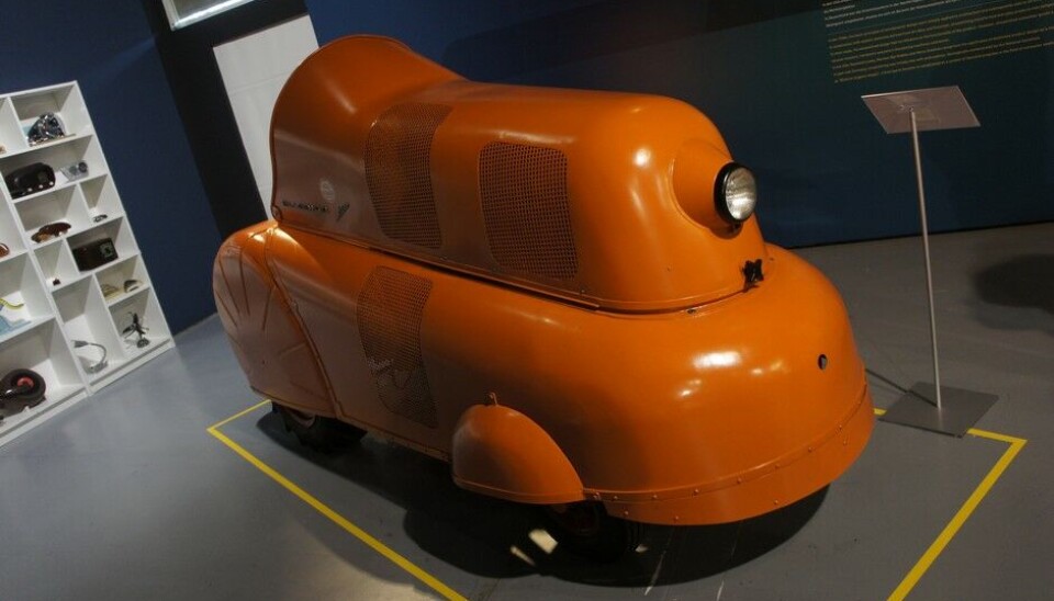 Zeppelin MuseumHva en hagetraktor med toppfart på 23 km/t skal med strømlinjer kan man spørre om. I dette tilfellet var det nok mer Show enn Go. (Foto: Jon Winding-Sørensen) Zeppelin MuseumHva en hagetraktor med toppfart på 23 km/t skal med strømlinjer kan man spørre om. I dette tilfellet var det nok mer Show enn Go. (Foto: Jon Winding-Sørensen)