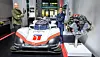 Porsche-ambassadør Aksel Lund Svindal og Porsche-fører Timo Bernhard med Porsche 919 Hybrid Evo, 2023