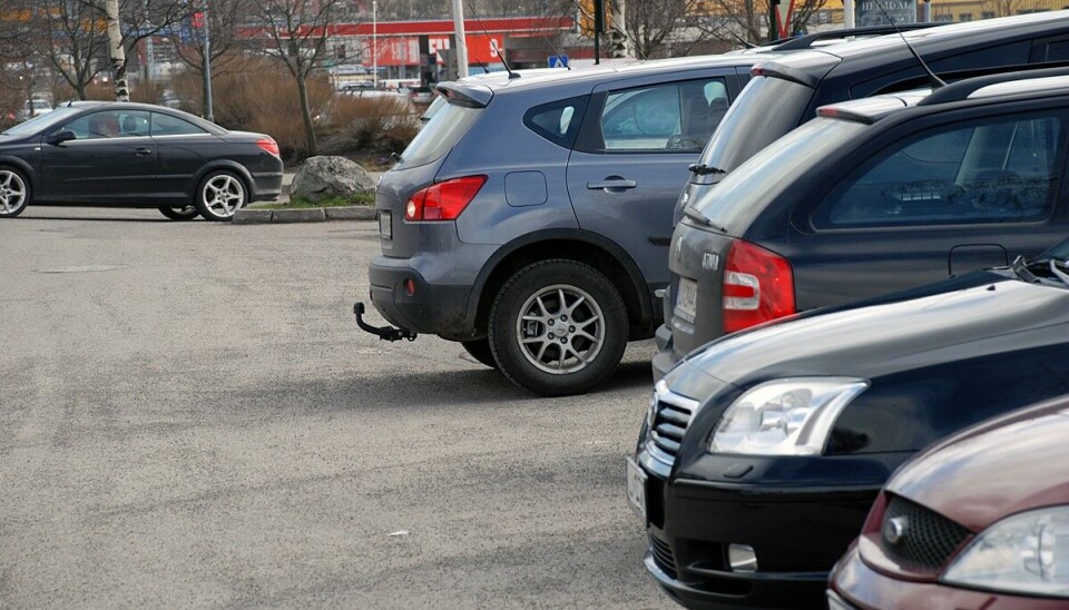 Norske bileiere lever farlig på parkeringsplassene, viser skadestatistikk. Norske bileiere lever farlig på parkeringsplassene, viser skadestatistikk.