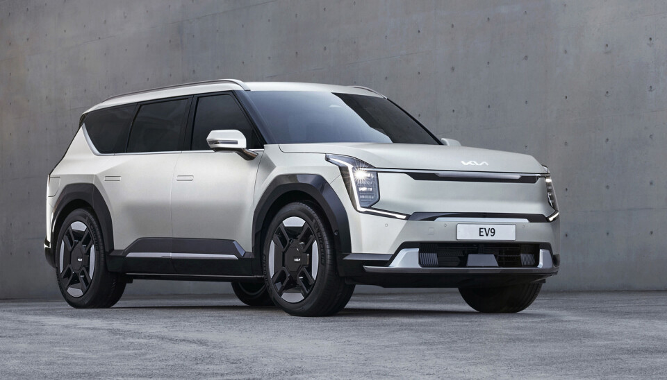 Kia EV9 er Kias elektriske storbil med tre seterader. Kia EV9 er Kias elektriske storbil med tre seterader.