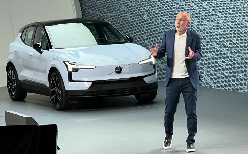 Volvo-sjef Jim Rowan presenterer selskapets minst SUV i Milano