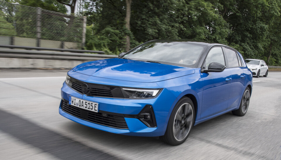 Endelig er også Opel Astra elektrisk, med teknikk og ytelser som i mange Stellantis-modeller. (Foto: Øivind Skar) Endelig er også Opel Astra elektrisk, med teknikk og ytelser som i mange Stellantis-modeller. (Foto: Øivind Skar)