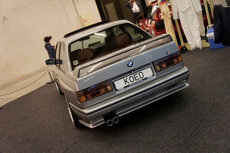 BMW M3 1988.