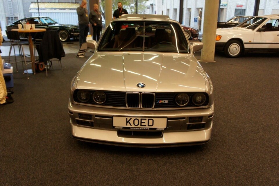BMW M3 1988.