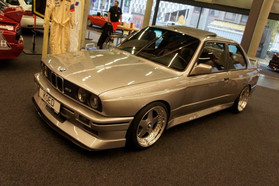 BMW M3 1988.