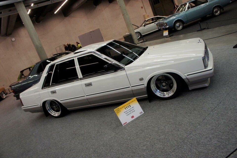 Nissan Laurel 1987.