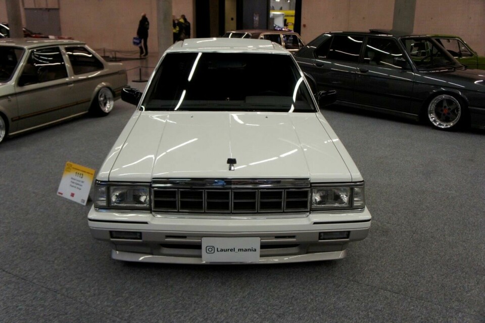 Nissan Laurel 1987.