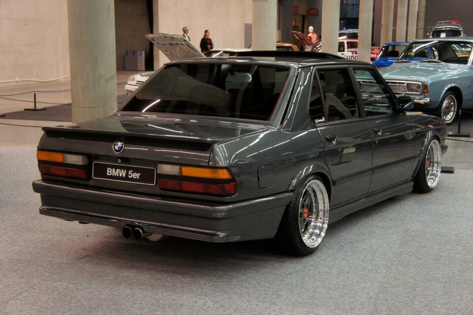 BMW E28 1987.